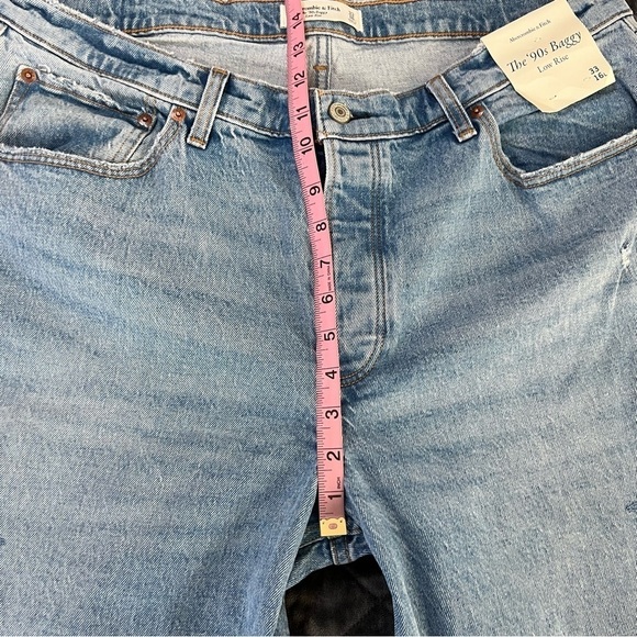 Abercrombie & Fitch Jeans The 90s Baggy Women Size 16 33 L Distressed CLO - Picture 13 of 16